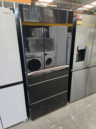 *Made in Japan* Hitachi 670L R-WX670RA Black Glass INVERTER Refrigerator with Non-Plumbed Ice Maker [Factory Second]