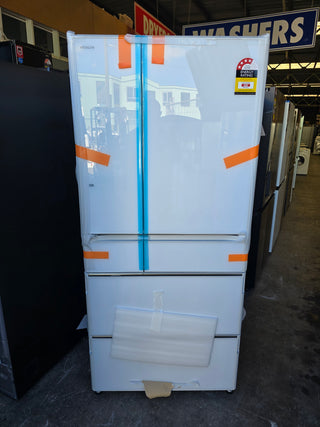 *Made in Japan* Hitachi 670L R-WX670KA White Glass INVERTER Refrigerator with Non-Plumbed Ice Maker [Carton Damaged] (Copy)