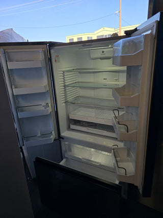 Fisher & Paykel Series 7 569L French Door Refrigerator with Ice and Water Black Stainless Steel RF610ANUB5 [Factory Second]