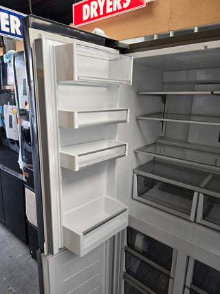 Fisher & Paykel Series 7 538L Quad Door Refrigerator with Ice and Water Black Stainless Steel RF605QNUVB1 [Factory Second]