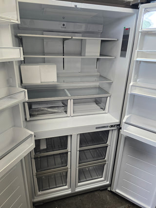 Fisher & Paykel Series 7 538L Quad Door Refrigerator with Ice and Water Black Stainless Steel RF605QNUVB1 [Factory Second]