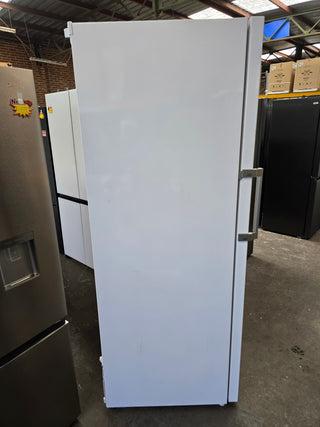 *Made in Europe* Beko 404L Frost Free Upright Freezer BVF404W  [Carton Damage - 12 Months Warranty]