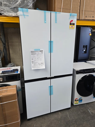 *Current Model* Hitachi 638L RWB640VT0XMGW Fridge with Non-Plumbed Ice Maker - Glass Matte White [Carton Damaged] NO DAMAGE ON UNIT