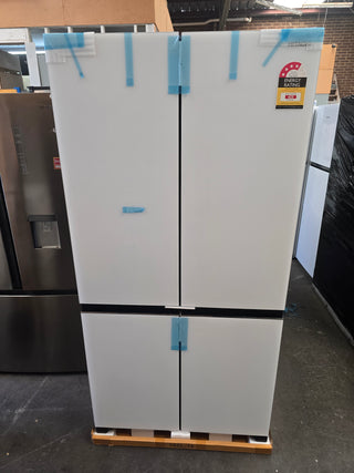 *Current Model* Hitachi 569L RWB640VT0X-1MGW Fridge with Non-Plumbed Ice Maker - Glass Matte White [Carton Damaged] - DMS Appliances