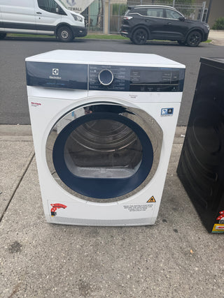 Electrolux 8kg Heat Pump Dryer EDH803BEWA [Refurbished]