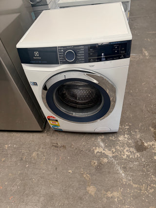 Electrolux 10kg Front Load AutoDose Washing Machine EWF1041ZDWA [Refurbished] - DMS Appliances