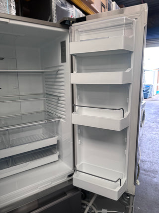 *Current Model* Fisher & Paykel Series 7 569L French Door Refrigerator Stainless Steel RF610ADX5 [Factory Second]]