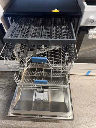 *Current Model* Beko BDFB1630B 16 Place Setting Freestanding Dishwasher (Glossy Black) [Factory Second] - DMS Appliances