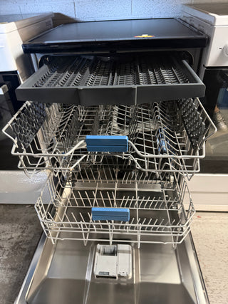*Current Model* Beko BDFB1630B 16 Place Setting Freestanding Dishwasher (Glossy Black) [Factory Second] - DMS Appliances