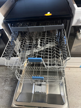 *Current Model* Beko BDFB1630B 16 Place Setting Freestanding Dishwasher (Glossy Black) [Factory Second] - DMS Appliances