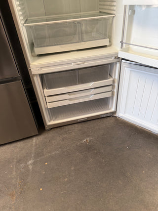 Fisher & Paykel 522L Stainless Steel Bottom Mount Fridge [Refurbished ]