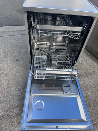 *Current Model* Fisher & Paykel Stainless Steel Dishwasher [Manufacturer Refurbished] MODEL DW60FC2X2