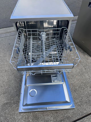 *Current Model* Fisher & Paykel Stainless Steel Dishwasher [Manufacturer Refurbished] MODEL DW60FC2X2