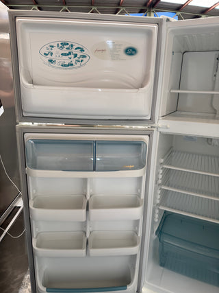 Westinghouse 420L Top Mount Fridge [Refurbished]