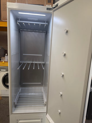 *Current Model *Fisher & Paykel Series 11 60cm Fabric Care Cabinet with Steam Care White FC1260H1 [Factory Second]