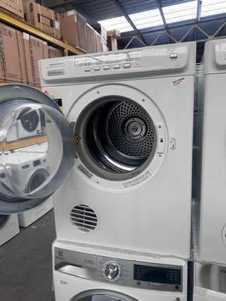Electrolux 5kg Sensor Dryer [Refurbished]