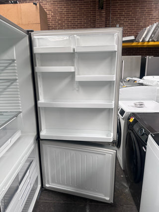 Fisher & Paykel  519L Stainless Steel Bottom Mount Refrigerator [Refurbished]