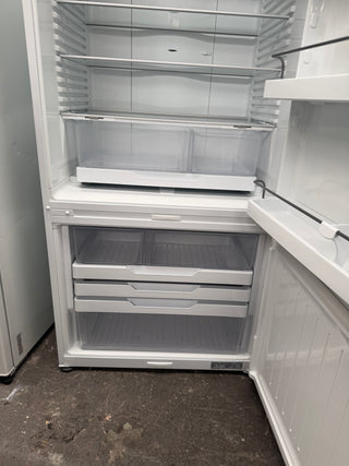 Fisher & Paykel 519L Bottom Mount Fridge  [Refurbished]