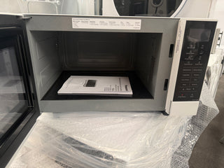 *Current Model* Panasonic NN-SF564W Flat Bed Inverter Microwave [Carton Damage - 1 Year Warranty]