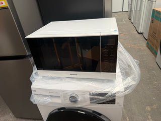 *Current Model* Panasonic NN-SF564W Flat Bed Inverter Microwave [Carton Damage - 1 Year Warranty]