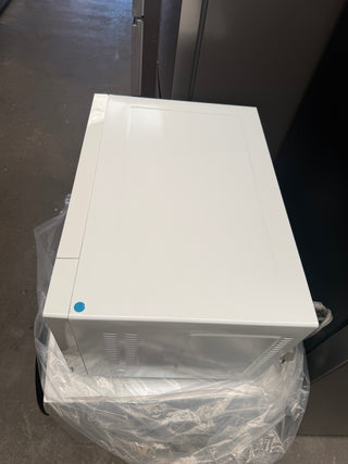 *Current Model* Panasonic NN-SF564W Flat Bed Inverter Microwave [Carton Damage - 1 Year Warranty]