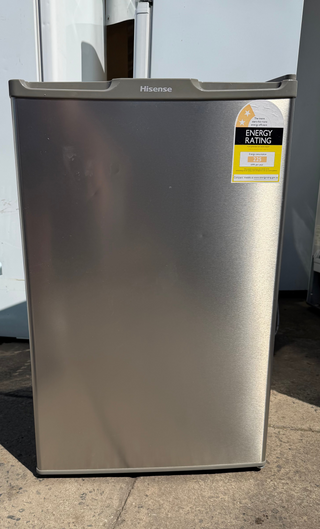 Hisense 120L Bar Fridge [Refurbished]