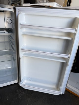Hisense 120L Bar Fridge [Refurbished]