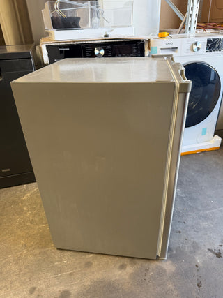 Hisense 120L Bar Fridge [Refurbished]