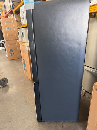 *Current Model* Hitachi 638L RWB640VT0XMGW Fridge with Non-Plumbed Ice Maker - Glass Matte White [Factory Second]