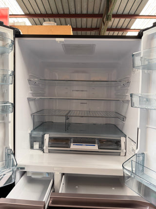 *Made in Japan* Hitachi 670L R-WX670RA Black Glass INVERTER Refrigerator with Non-Plumbed Ice Maker [Factory Second]
