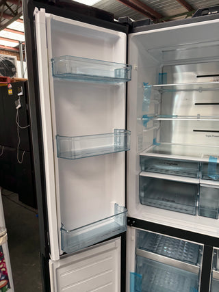 *Current Model* Hitachi 638L RWB640VT0XMGW Fridge with Non-Plumbed Ice Maker - Glass Matte White [Factory Second]