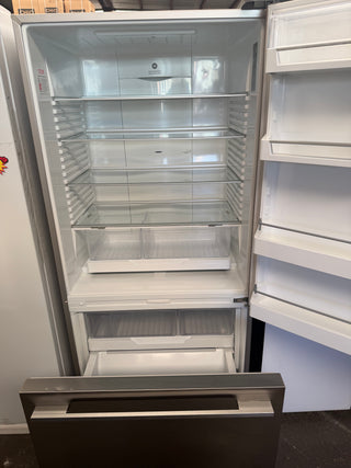 fisher & Paykel 522L Bottom Mount Fridge [Refurbished]