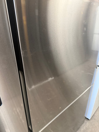 * Current Model * Fisher &Paykel Series 5 494L Stainless Steel Bottom Mount Refrigerator RF522BRPX6 [Factory Second]