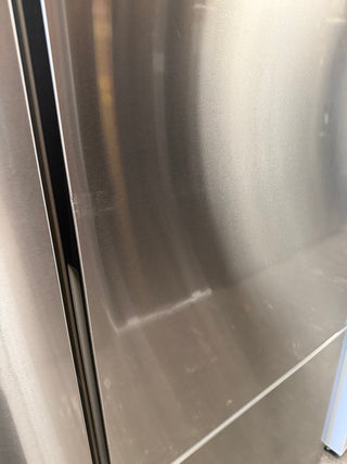 * Current Model * Fisher &Paykel Series 5 494L Stainless Steel Bottom Mount Refrigerator RF522BRPX6 [Factory Second]