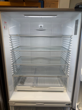 * Current Model * Fisher &Paykel Series 5 494L Stainless Steel Bottom Mount Refrigerator RF522BRPX6 [Factory Second]