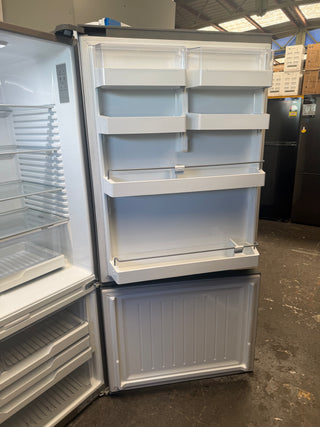 * Current Model * Fisher &Paykel Series 5 494L Stainless Steel Bottom Mount Refrigerator RF522BRPX6 [Factory Second]