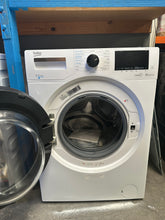 *Current Model* Beko 7.5kg/4kg Washer Dryer Combo with SteamCure BWD7541W [Carton damage] [Manufacturer Warranty]