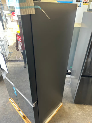 Hitachi 638L 4 RWB640VT0GBK Door French Door Fridge - Black Glass [Carton Damage]