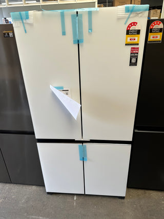 *Current Model* Hitachi 569L RWB640VT0X-1MGW Fridge with Non-Plumbed Ice Maker - Glass Matte White [Carton Damaged]