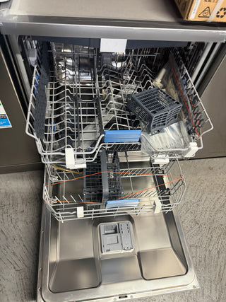 *Current Model - Made in Europe* Beko BDFB1630X 16 Place Setting Freestanding Dishwasher (Platinum Steel) [Factory Second]