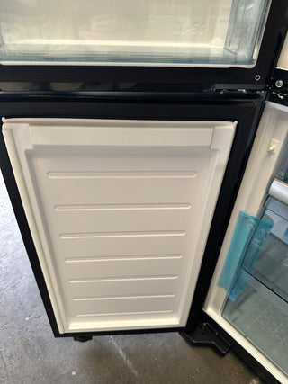 *Current Model* Hitachi 638L RWB640VT0XMGW Fridge with Non-Plumbed Ice Maker - Glass Matte White [Carton Damaged]