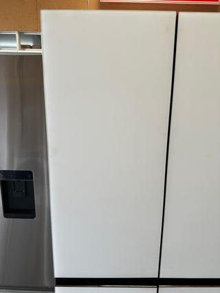 *Current Model* Hitachi 638L RWB640VT0XMGW Fridge with Non-Plumbed Ice Maker - Glass Matte White [Carton Damaged]