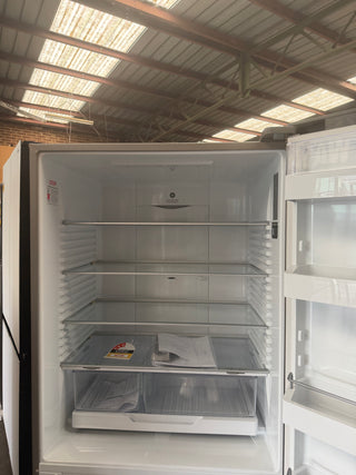 * Current Model * Fisher &Paykel Series 5 494L Stainless Steel Bottom Mount Refrigerator RF522BRPX6 [Factory Second]