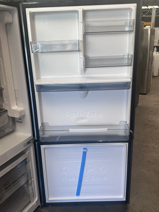 *Brand New* Hisense 500L PureFlat Bottom Mount Refrigerator with Non-plumbed Water Dispenser Dark Stainless Steel HRBM500TBW [3 Years Warranty]