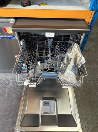 *Current Model* Beko BDF1640DX 16-Place Setting Freestanding Dishwasher (Dark Stainless Steel) [Factory Second] - DMS Appliances