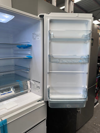 {BLACK FRIDAY PRICE DROP} MADE IN JAPAN : Hitachi 615L White Glass Finish French Door Fridge RWX620KAXW with NON PLUMBED ICE MAKER [Factory Second]