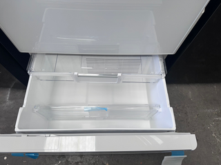 {BLACK FRIDAY PRICE DROP} MADE IN JAPAN : Hitachi 615L White Glass Finish French Door Fridge RWX620KAXW with NON PLUMBED ICE MAKER [Factory Second]