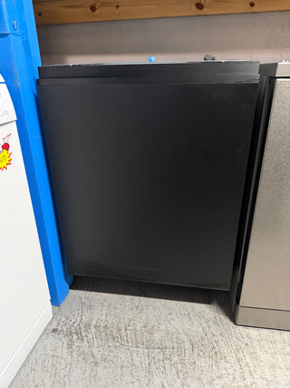* Current Fisher & Paykel Series 9 Contemporary Tall Built Under Dishwasher Black DW60UZT4B2 [Factory Second]]