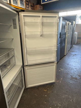 Fisher & Paykel Series 5 515L Bottom Mount Fridge with Ice and Water Stainless Steel RF505BRNUX1 [Factory Second]