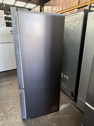 Fisher & Paykel Series 5 515L Bottom Mount Fridge with Ice and Water Stainless Steel RF505BRNUX1 [Factory Second]